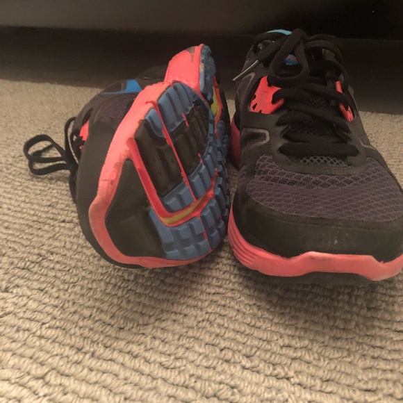 Nike women’s shoes - Picture 2 of 5
